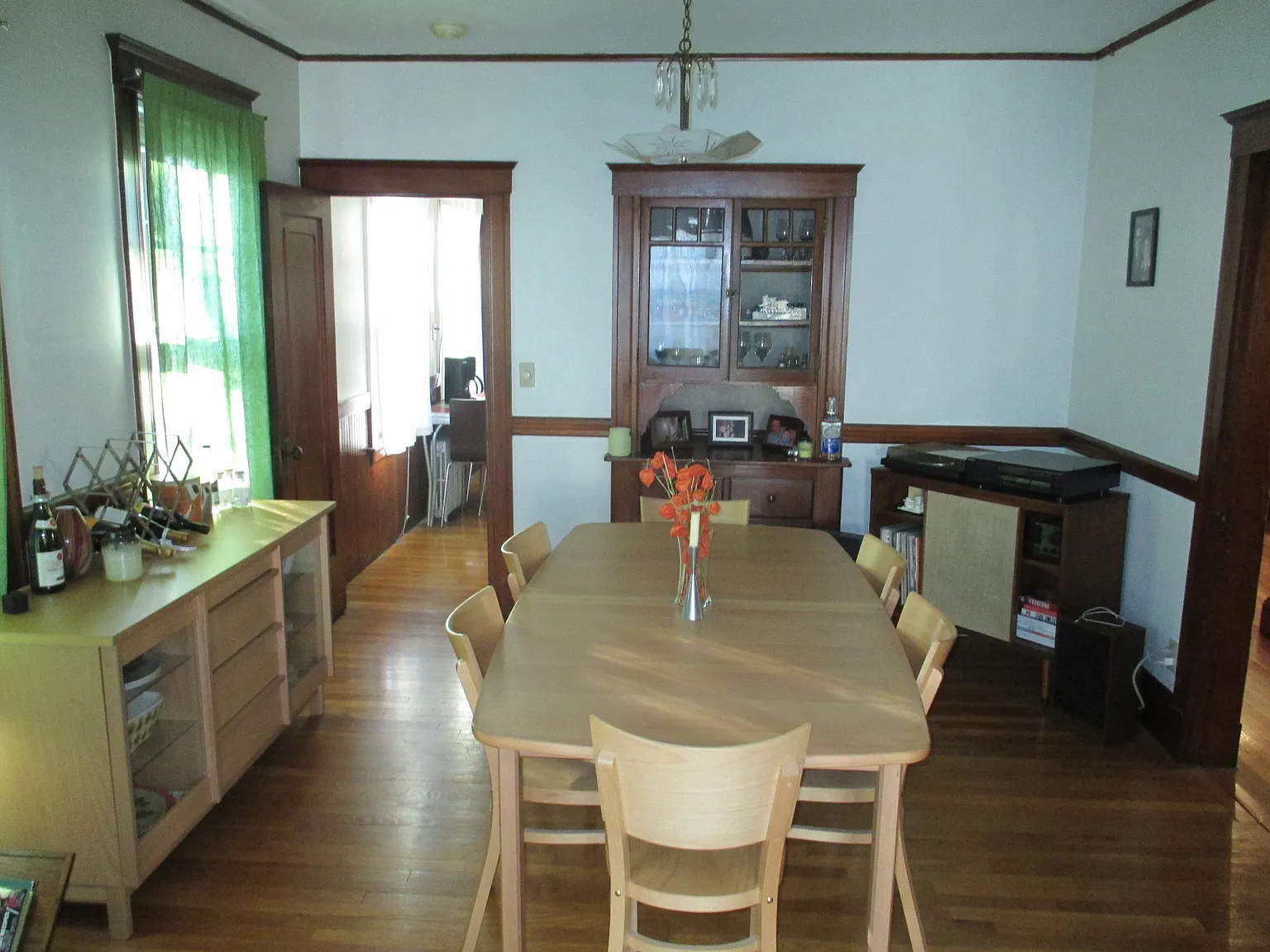 2 bed, 1000 sqft, $2,550 — Photo 4