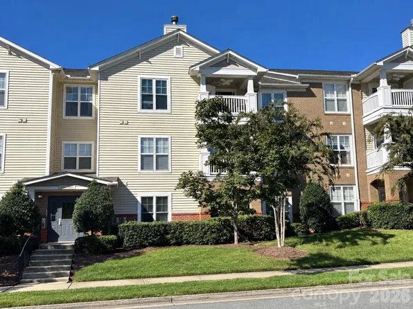 9031 McDowell Creek Ct, Cornelius, NC 28031