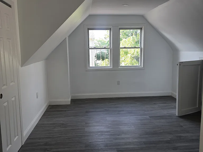 #2
Second bedroom with 2 closets.