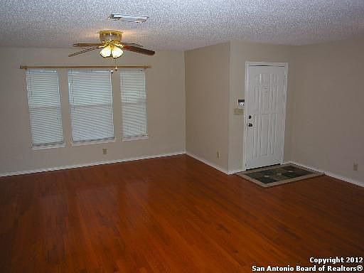 5th image of 2103 Indian Meadows Dr