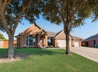 102 Cactus Ct, Waxahachie, TX 75165