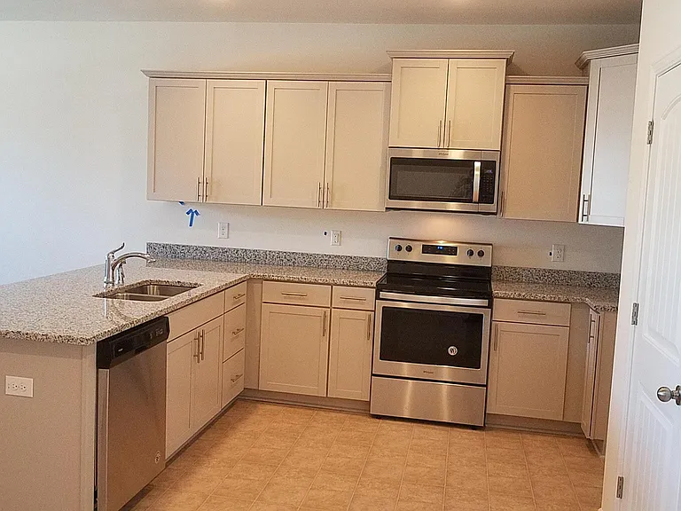 1729 American Robin Dr — Photo 4
