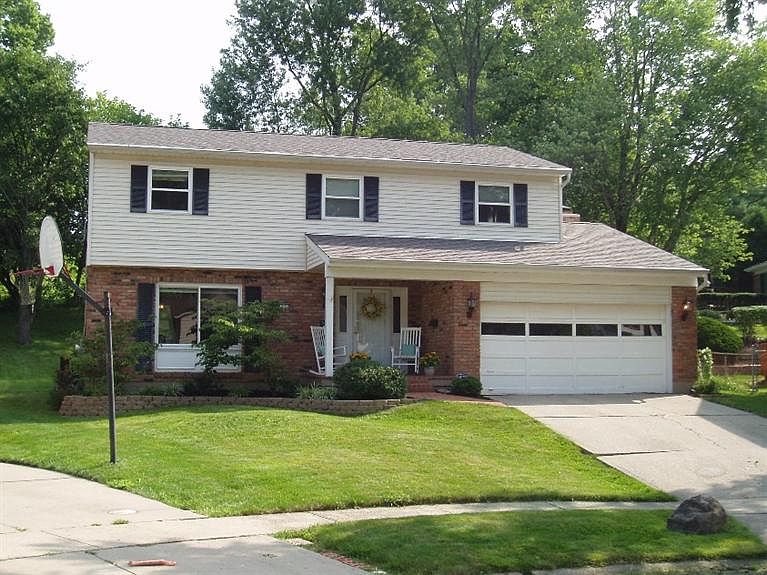 1st image of 1074 Peachtree Ct
