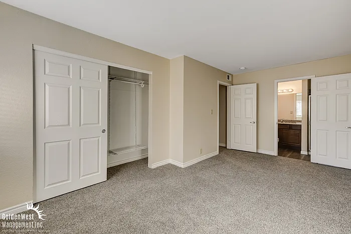 5278 River Glen Dr #412 — Photo 11
