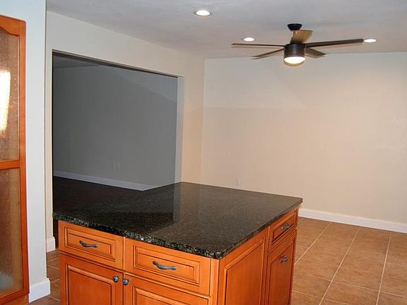 5th image of 2400 Arden Dr
