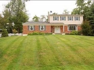 8 Old English Way, Wappingers Falls, NY 12590