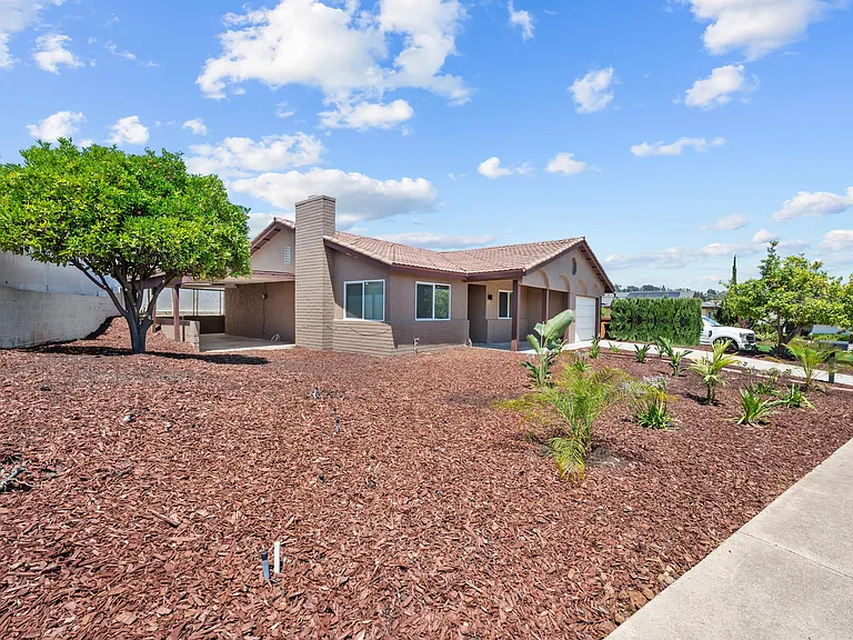 1920 Edith Dr — Photo 16