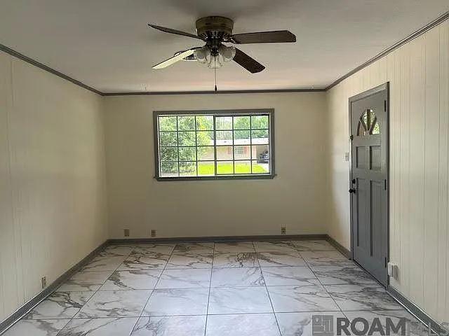 2464 Kensington Dr — Photo 19