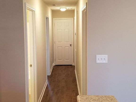 4th image of 733 Village Creek Dr APT A