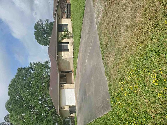 2nd image of 350 Tall Pines St