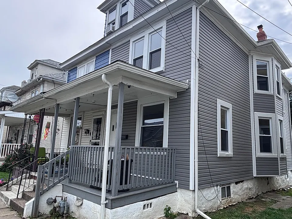 113 White Ave