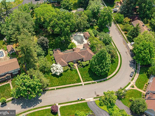 713 Maegus Dr, Woodbury, NJ 08096