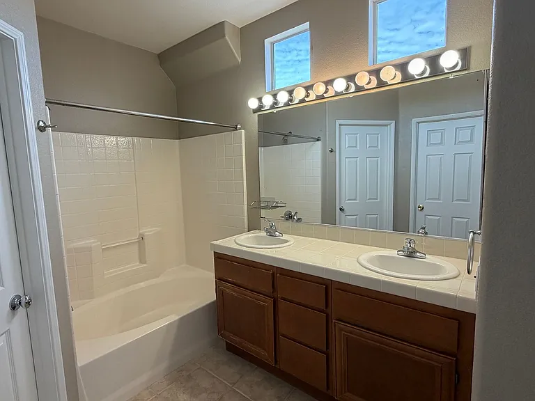 634 Sumner Way #1 — Photo 12