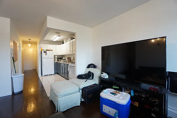 Rented by Rennit Inc. | media 24