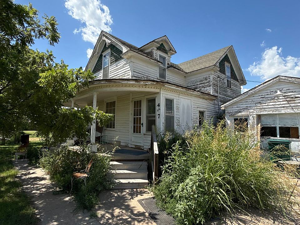 2nd image of 407 W 15th St