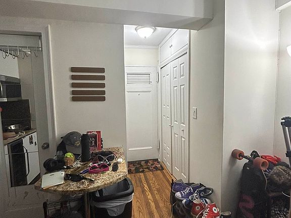 5th image of 304 E 41st St APT 402A