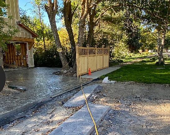 2nd image of 220 S Main St