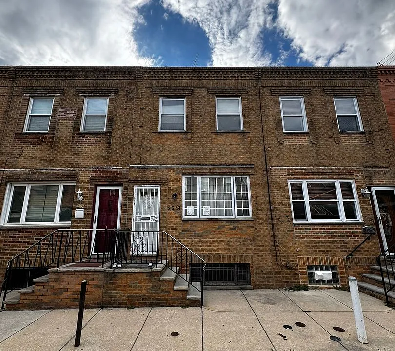 2544 S Sartain St