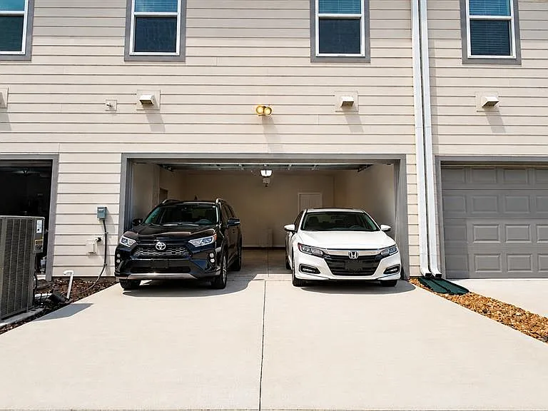 2316 Southbury Dr — Photo 18