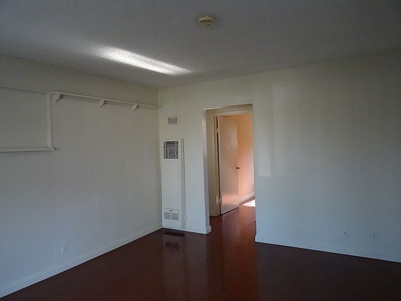 4th image of 1629 Del Mar Ave APT 4