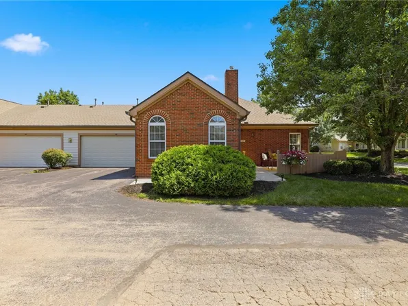 127 Edinburgh Village Dr, Dayton, OH 45458