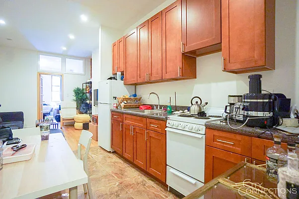 Rented by City Connections Realty | media 30