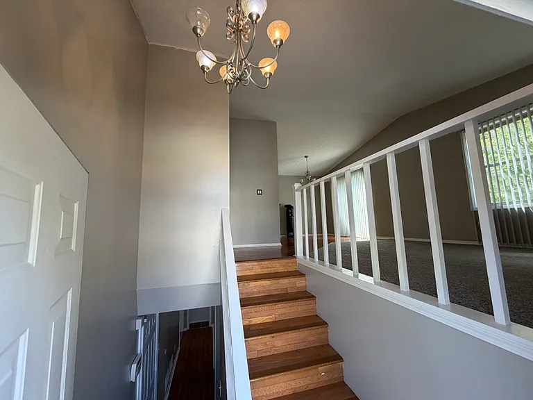 9165 Cinnebar Dr — Photo 3