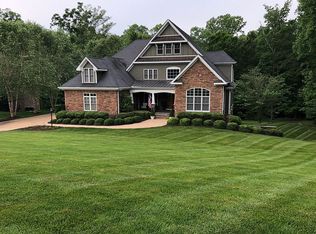 2625 Royal Crest Dr, Midlothian, VA 23113