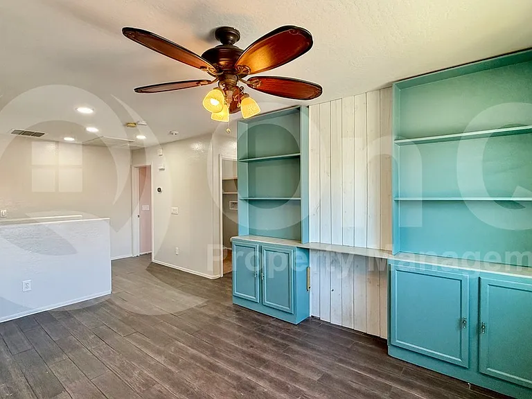 5731 W Beth Dr — Photo 16