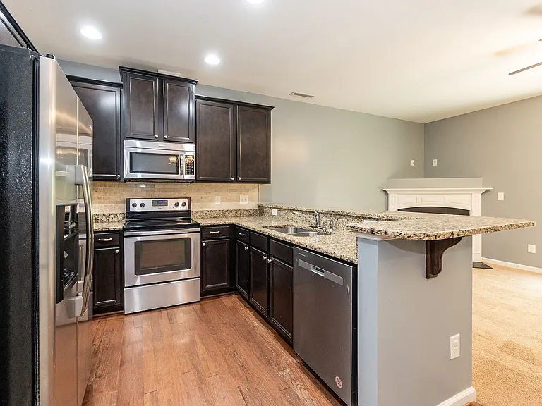 1634 Holly Grove Way — Photo 9
