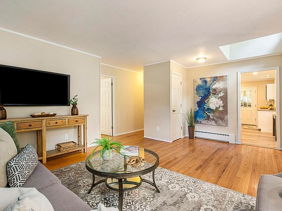 4th image of 1020 Westaire Way