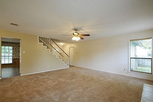 5th image of 3400 Monument Dr