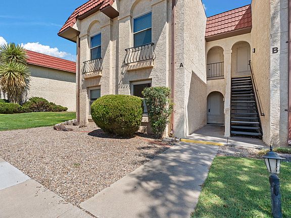 2nd image of 809 Country Club Dr SE APT 1A