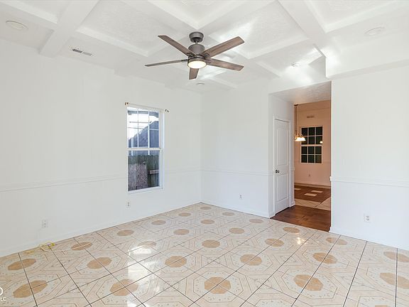 3rd image of 543 N Temple Ave
