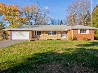 7 Mark Rd, Wilbraham, MA 01095