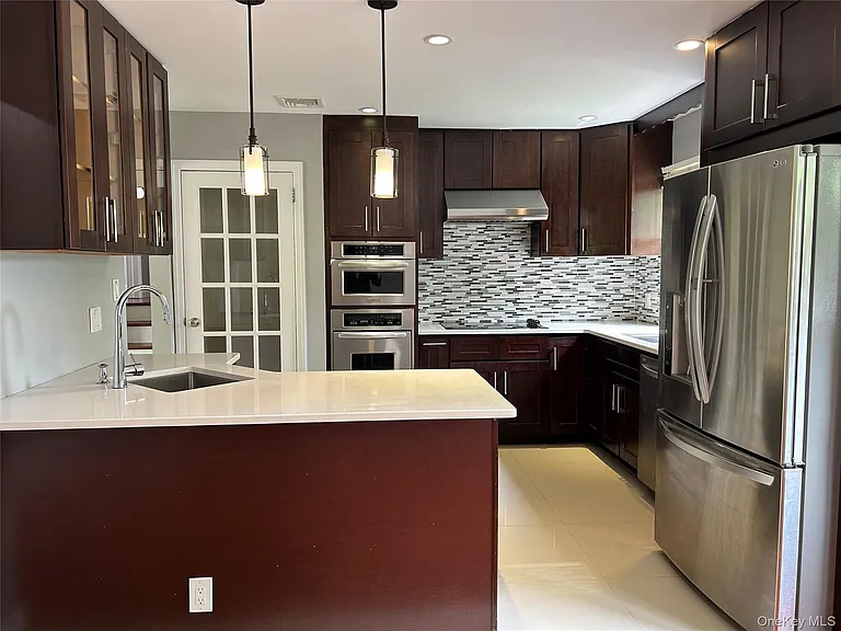 33 Ava Dr — Photo 8