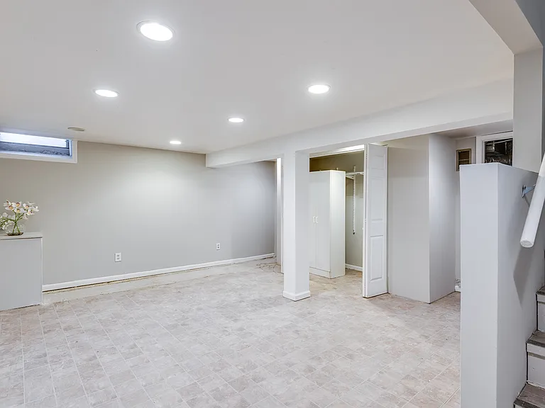 18W269 Kirkland Ln — Photo 19