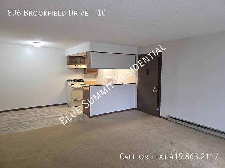 896 Brookfield Dr #10 — Photo 7