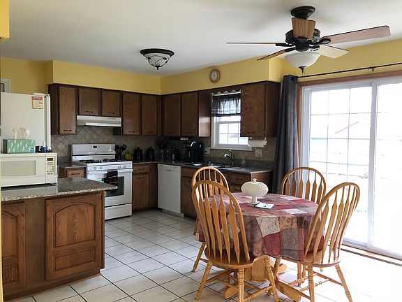 4th image of 411 W Oak St