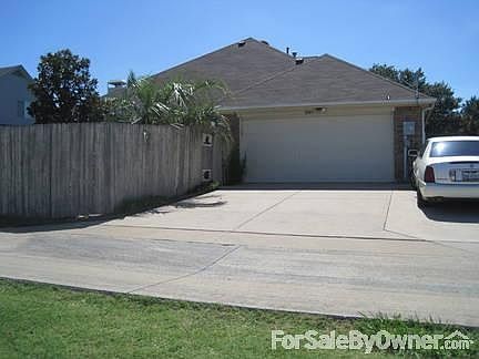 3rd image of 2003 Camelot Dr