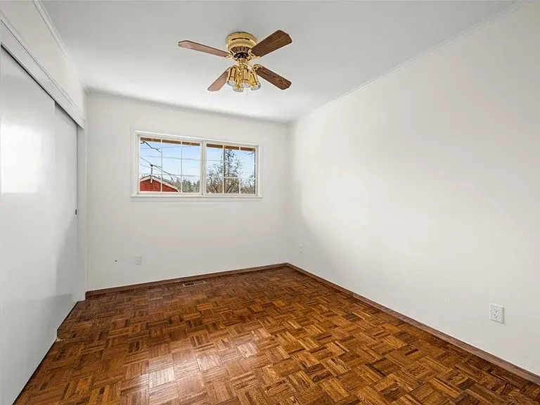 419 Greenwood Dr — Photo 16