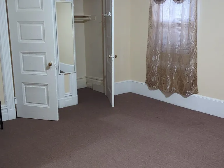1067 Gipson St #3 — Photo 5