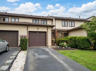 21 Saxonney Cir, Flemington, NJ 08822