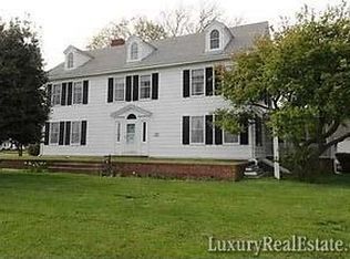 80 Peace Acre Ln, Stratford, CT 06614
