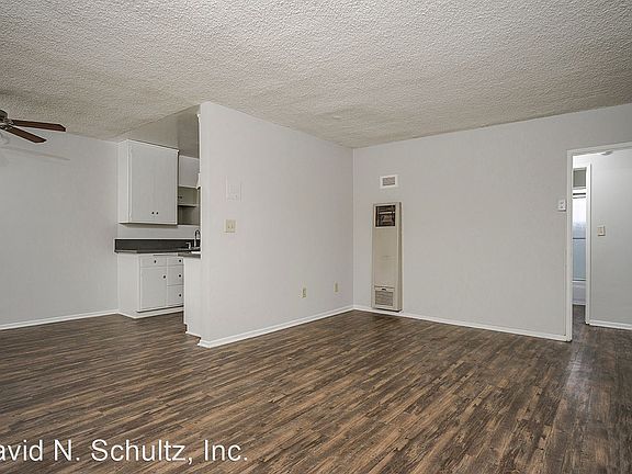 5th image of 1222 E Lexington Dr APT 5