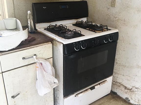 3rd image of 213 Fassett St NW