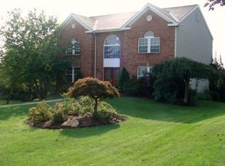 1076 High Meadows Dr, Gibsonia, PA 15044