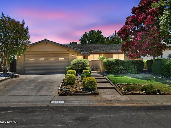 3rd image of 8642 Merribrook Dr