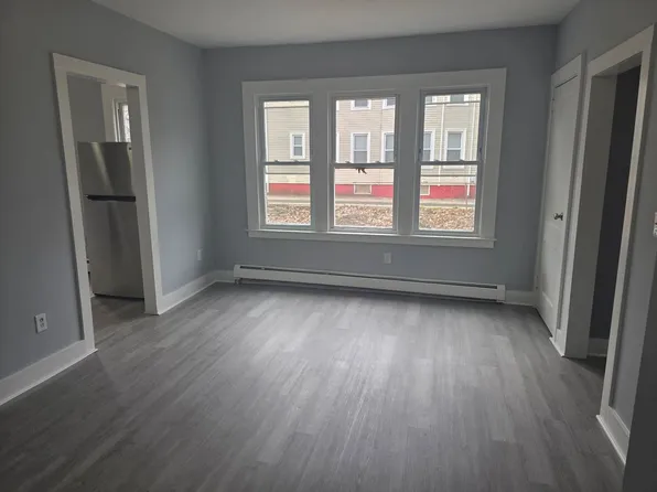 68 Bassett St Unit 1, New Haven, CT 06511