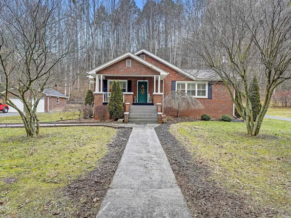 101 Old School House Rd, Hampton, TN 37658